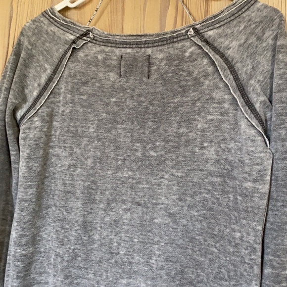 Used Volcom pullover Size S/P/10 - Picture 3 of 8